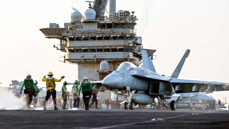 Inca un avion de vanatoare al SUA a cazut in mare de pe portavionul USS Harry S. Truman. E al doilea incident din ultimele 10 zile Imagine