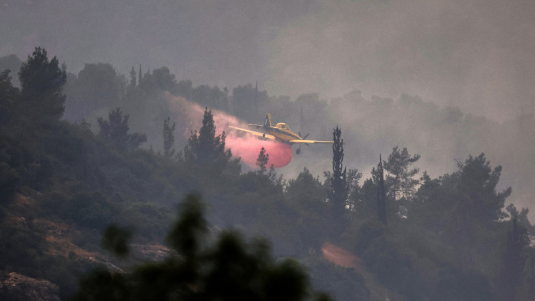 Incendii in apropiere de Ierusalim. Drumuri blocate si mai multe localitati evacuate Imagine