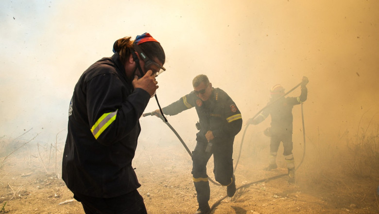 Incendii in locuri turistice populare din Grecia, autoritatile au emis stare de alerta. Zonele afectate Imagine