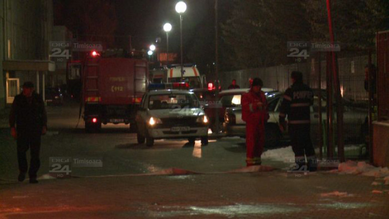 Incendiu cu mult fum si angajati evacuati la fabrica de cauciucuri Continental din Timisoara Imagine