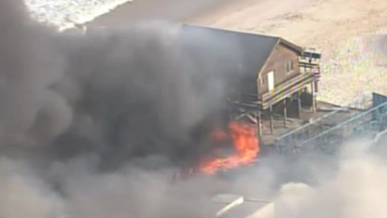 Incendiu de proportii in New Jersey. Zeci de cladiri de pe faleza orasului au ars in intregime Imagine