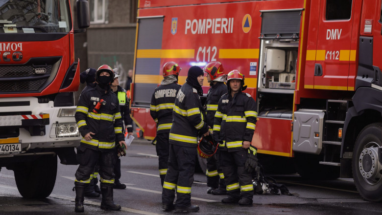 Incendiu devastator in Vrancea. Trei case si o anexa au fost facute scrum Imagine