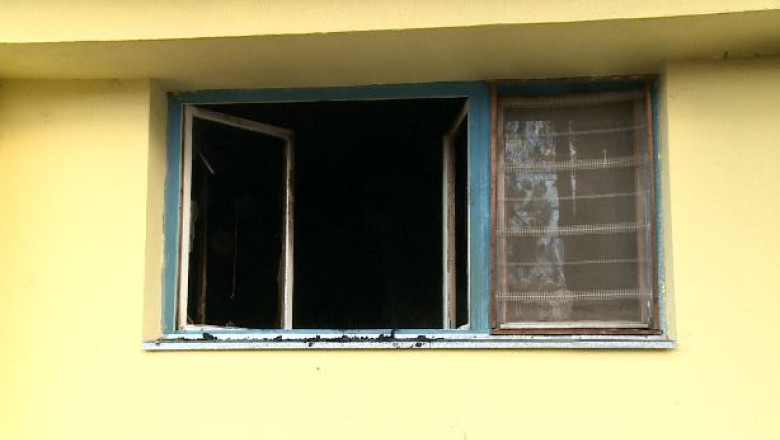 Incendiu intr-un bloc din Campia Turzii Imagine