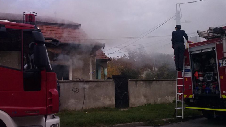 Incendiu la casa din Timisoara. Doua radiatoare electrice fusesera lasate in priza! Imagine