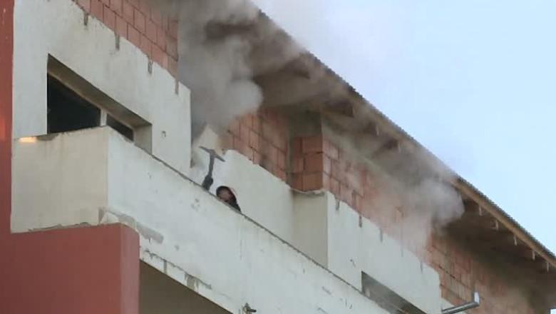 Incendiu la mansarda unui bloc din comuna clujeana Floresti Imagine