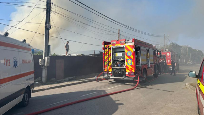 Incendiu la un azil de batrani: 40 de persoane evacuate, Planul Rosu de Interventie activat. Precizarile lui Raed Arafat Imagine
