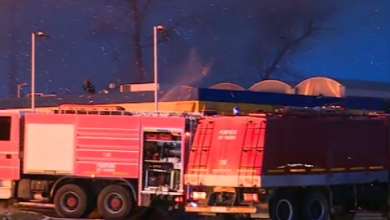 Incendiu la un camin studentesc din Constanta  Imagine