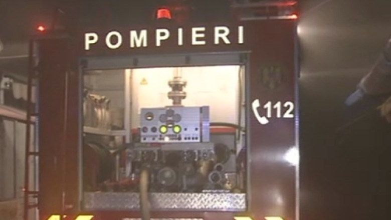 Incendiu la un local din Centrul Vechi. Parterul si etajul au fost cuprinse de flacari Imagine