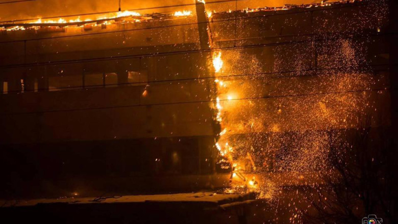 Incendiu puternic la o uzina de prelucrare a gazelor din Rusia. Instalatia a fost atacata noaptea cu drone Imagine