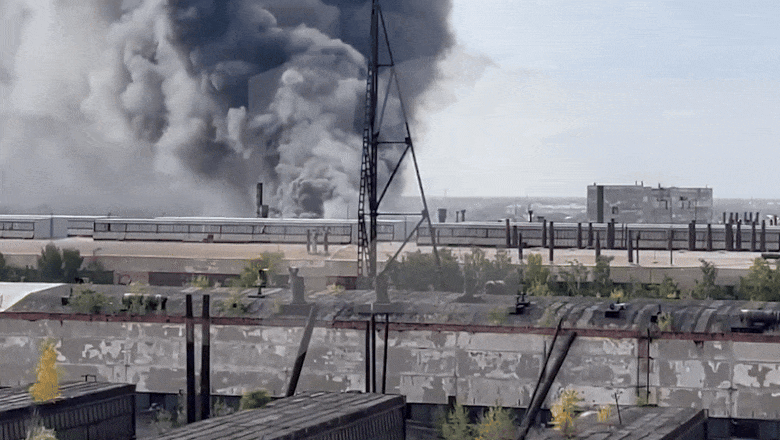 Incendiu urias la o fabrica de tancuri din Siberia. Rusii spun ca a luat foc acoperisul „fabricii de televizoare” de la niste reparatii Imagine