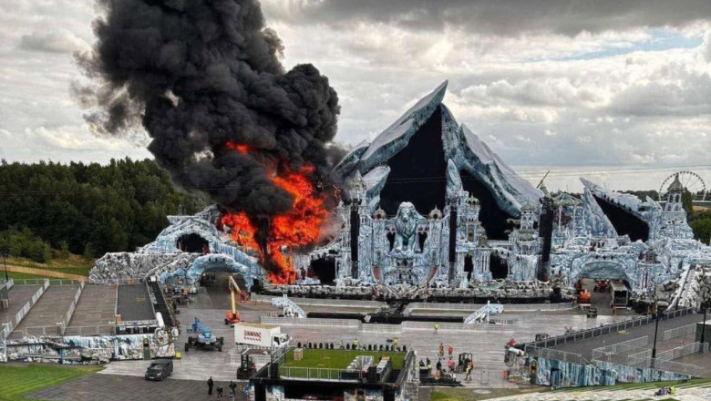 Incendiu urias la scena principala a festivalului Tomorrowland din Belgia, cu doua zile inainte de deschidere Imagine