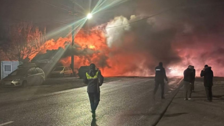 Incendiu violent in Crevedia: Oameni afectati de tragedia din 2023, din nou pe drumuri. „Tot ce reusisem sa construim, e ars tot” Imagine