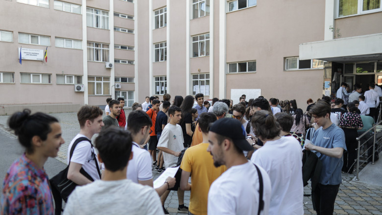 Incepe Bacalaureatul, sesiunea de toamna. Lucrarile vor fi evaluate digital Imagine