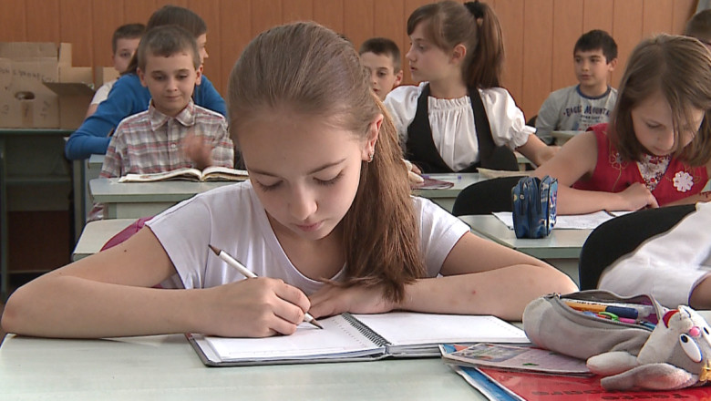 Incepe scoala, dar licitatia pentru ”Corn si lapte” nu a avut inca loc  Imagine