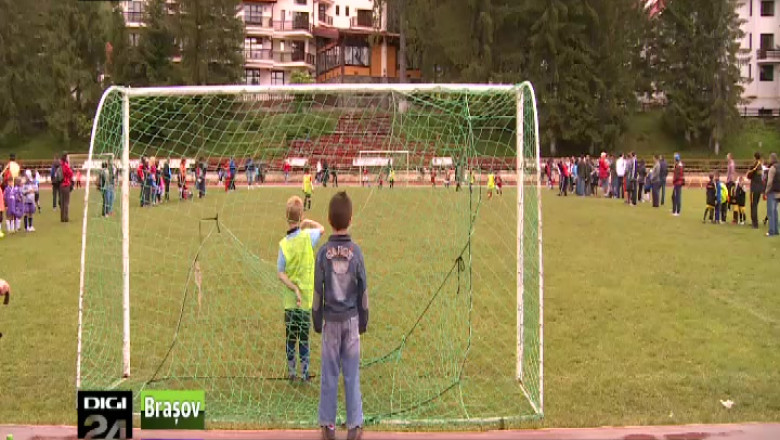 Incepe turneul de fotbal Junior's Cup Imagine