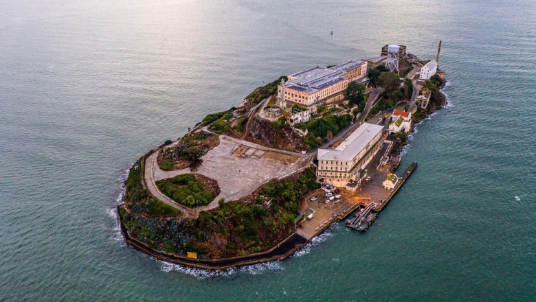 Inchisoarea Alcatraz, "cea mai sigura din lume", s-a inchis in urma cu 60 de ani. Doar 3 detinuti ar fi reusit vreodata sa evadeze Imagine