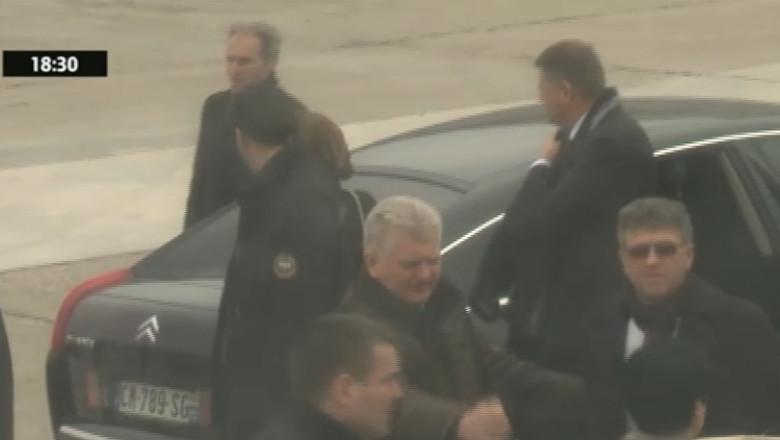 Incident de protocol la Paris. Gestul neasteptat facut de Klaus Iohannis  Imagine