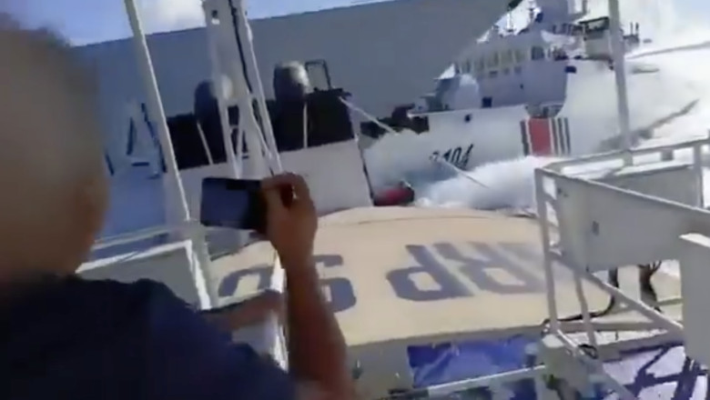 Incident maritim: doua nave militare ale Chinei s-au ciocnit in timp ce urmareau un vas filipinez in apele disputate din sudul tarii Imagine