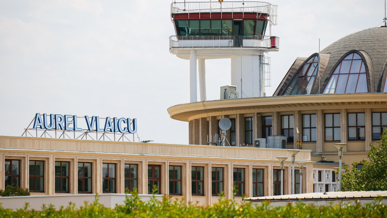 Incident pe Aeroportul Baneasa: Un avion de mici dimensiuni a iesit de pe pista de aterizare. Curse deviate Imagine