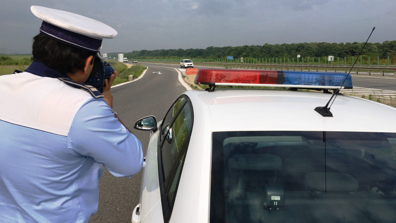 Inconstienta la volan. Doi soferi din Timis, prinsi ca "zburau" pe A1, Nadlac - Deva, cu peste 200 km/ora Imagine