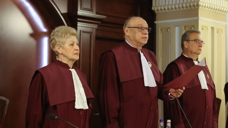 Indemnizatii record pentru cei trei judecatori CCR care isi termina mandatul: 180.000 de lei, „prima de pensionare” Imagine