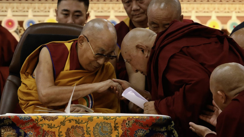 India contrazice China si spune ca doar Dalai Lama poate identifica succesorul sau ca lider spiritual al budismului tibetan Imagine