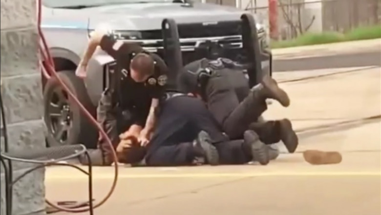 Indignare in SUA, dupa ce imagini socante s-au viralizat pe internet: Trei politisti bat un suspect si-l lovesc cu capul de ciment Imagine