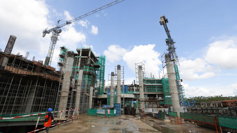 Indonezia insamanteaza norii din jurul viitoarei sale capitale pentru a accelera constructia orasului Imagine