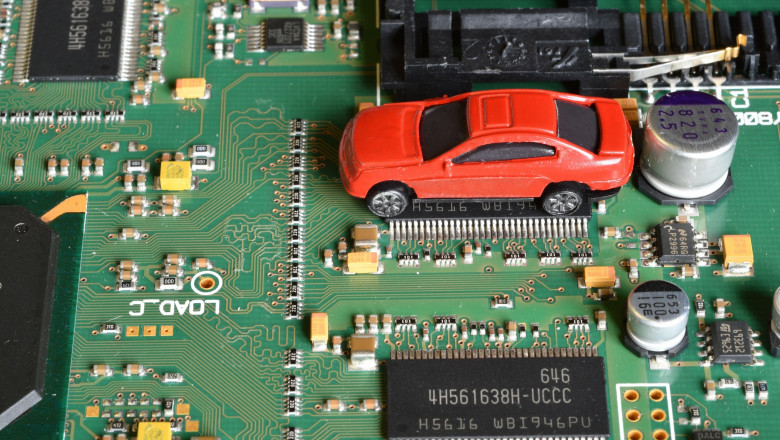 Industria auto a inregistrat pierderi de 100 de miliarde de euro din cauza crizei globale a cipurilor Imagine