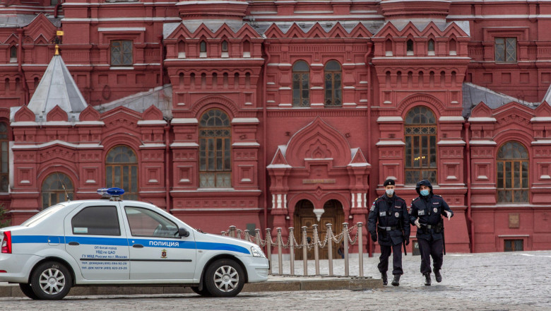 Inecati, spanzurati, cazuti de la fereastra, impuscati. Mortile suspecte a 13 directori din companii cheie ale Rusiei Imagine