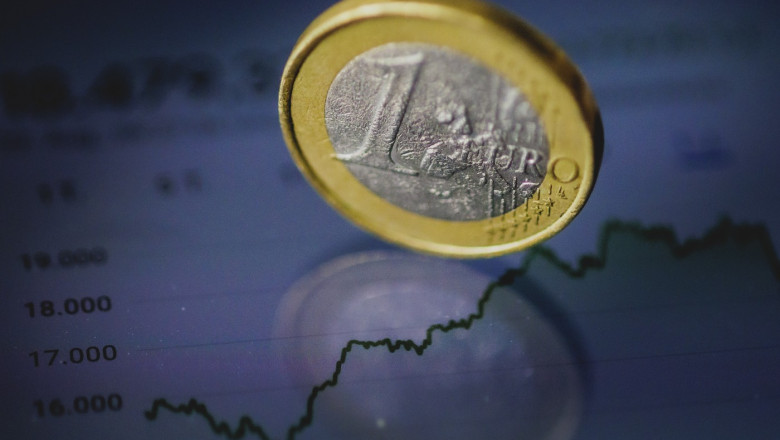Inflatia in Zona Euro a coborat la cel mai redus nivel din ultimii 3 ani. Rata somajului a ajuns la un minim istoric Imagine