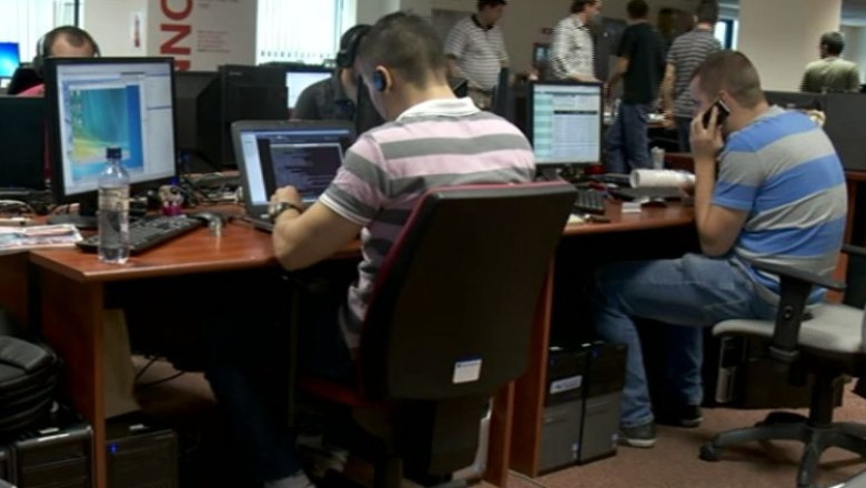 Informaticienii romani incep sa se intoarca in tara, atrasi de salariu si conditiile de munca Imagine