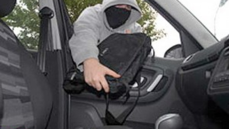 Infractori de mici. Potrivit statisticilor, copiii sparg din ce in ce mai multe masini  Imagine