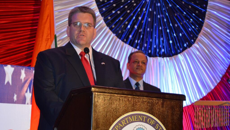 Insarcinatul cu Afaceri al Ambasadei SUA: Solutia pentru conflictul din estul Ucrainei nu este una militara Imagine