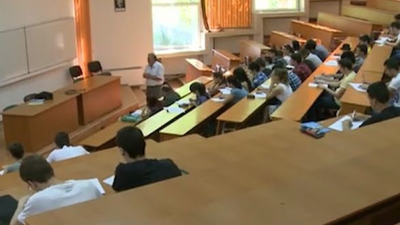 Inscrieri de toamna la universitatile din Timisoara. La UVT si UPT sunt aproximativ 600 locuri bugetate libere Imagine