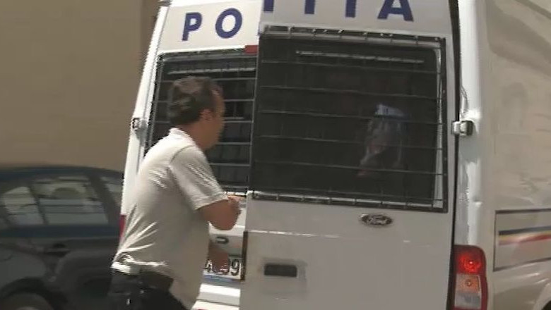 Inselaciune cu conturi si carduri: poveste infractionala romaneasca, exportata in Germania Imagine