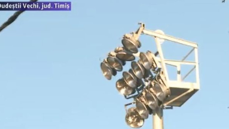 Insolventa pe nocturna. Instalatia de lumini a costat 120.000 de euro Imagine