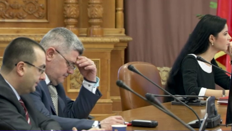 Insolventa persoanelor fizice, in asteptare. Parlamentarii sunt prea ocupati cu certurile Imagine