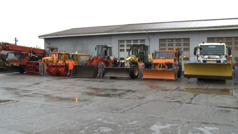 Inspectie la bazele de deszapezire. Pe drumurile din judetul Iasi vor actiona 40 de utilaje Imagine