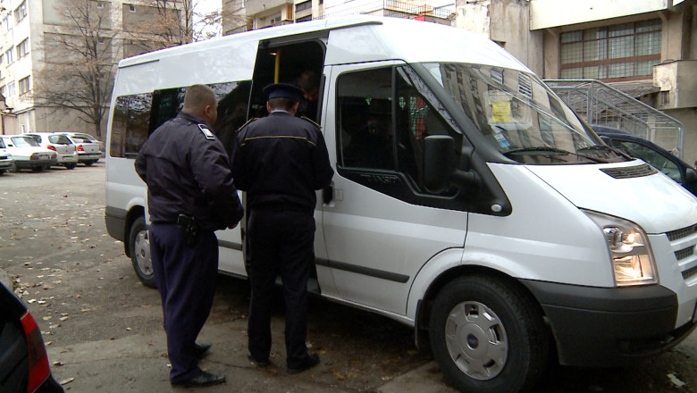 Inspectori de la Controlul Transportului Rutier, retinuti de DNA Oradea Imagine