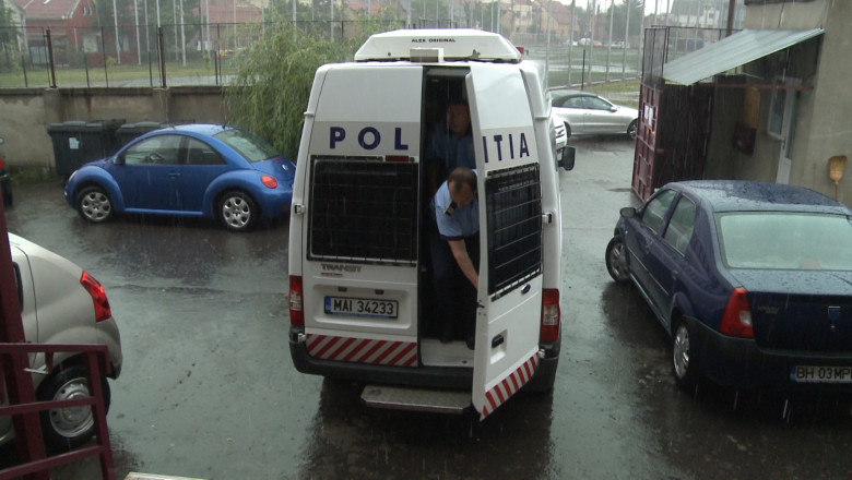 Inspectorii acuzati de luare de mita, trimisi in judecata Imagine