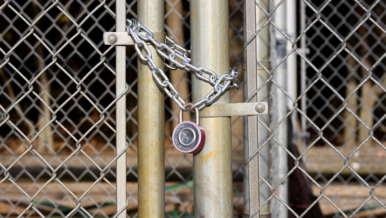 Inspectorii de munca au descoperit 827 de angajati „la negru” la o singura firma din Bucuresti. Ce amenda a primit societatea Imagine