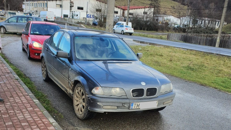Inspectorii RAR au oprit in trafic un BMW vechi si au descoperit ca sistemul de franare al masinii era partial demontat Imagine