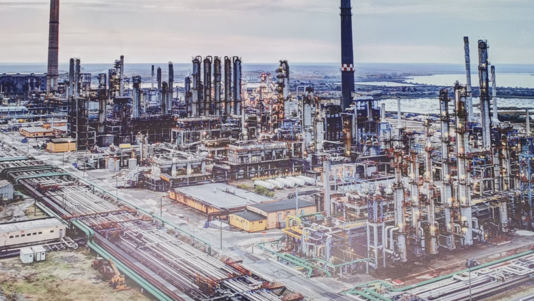 Instalatie de la Rafinaria Navodari, inchisa de Garda de Mediu din cauza unei scurgeri de amoniac. Ce amenda risca rafinaria Imagine