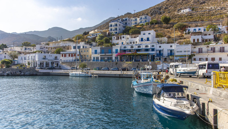 Insula mica din Grecia care a devenit un magnet pentru turisti. A atras atentia printr-un proiect unic in intreaga Mediterana Imagine