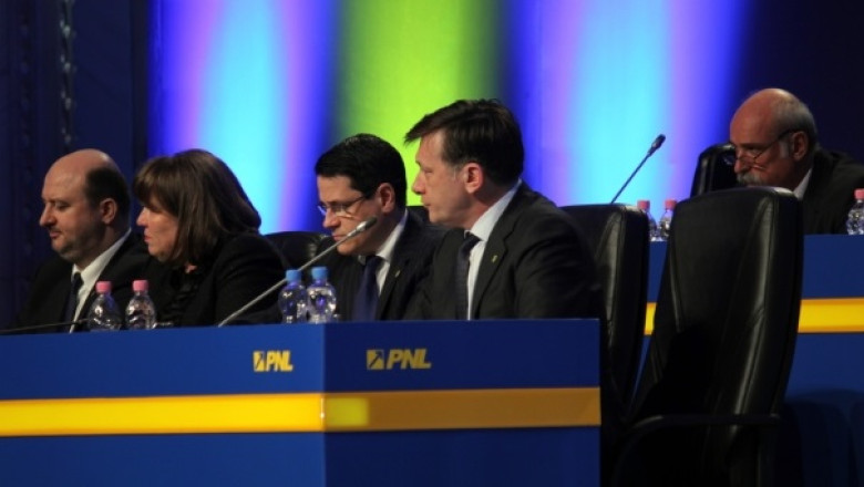 Intalnire a liderilor PNL la ora 18.00. Se discuta strategia de negociere cu PSD Imagine