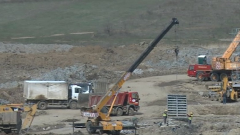 INTERACTIV. Simtiti vreo imbunatatire a calitatii retelei de drumuri, asa cum reiese din prezentarile oficiale ale autoritatilor? Imagine