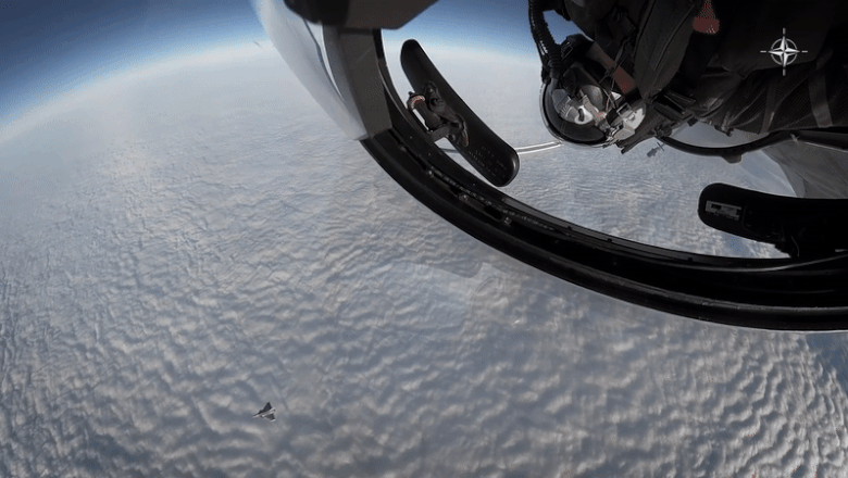 Interceptare in stil „Top Gun” a unui avion rusesc de catre o aeronava NATO deasupra Marii Baltice Imagine