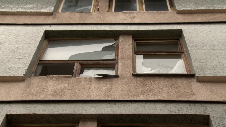 Internat transformat in centru social. Unul dintre caminele Liceului "Anghel Saligny" va fi locuit de oamenii strazii Imagine