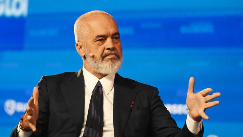 Interzicerea TikTok in Albania ridica probleme legate de statul de drept Imagine